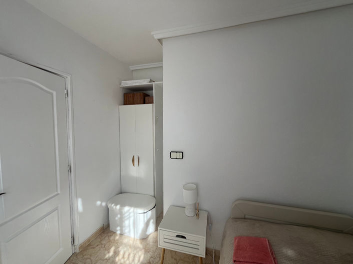 Image No.29-3 Bed Property for sale