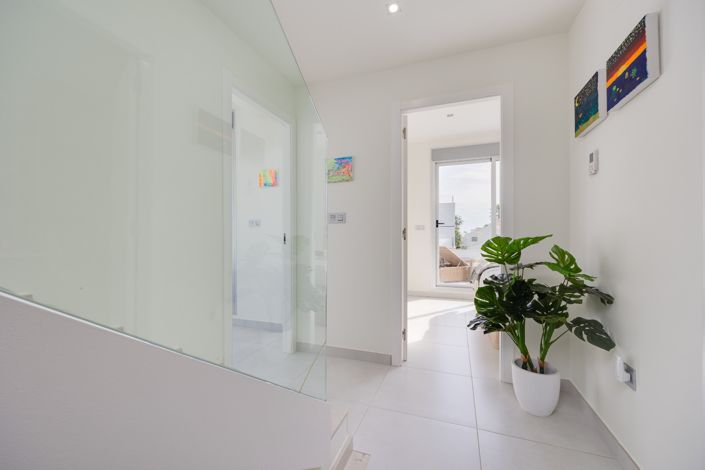 Image No.27-3 Bed Villa for sale