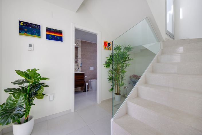 Image No.28-3 Bed Villa for sale