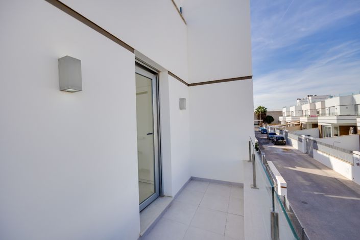 Image No.38-3 Bed Villa for sale