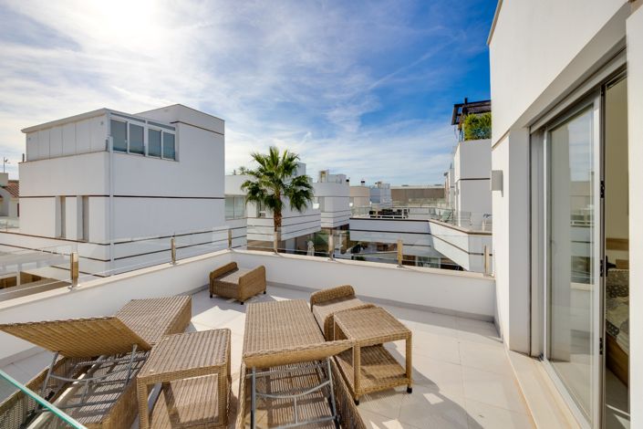 Image No.41-3 Bed Villa for sale