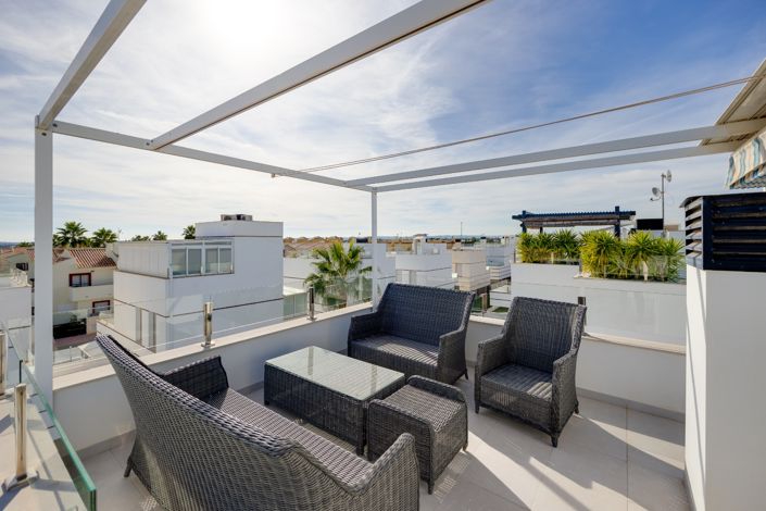 Image No.49-3 Bed Villa for sale