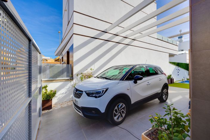 Image No.8-3 Bed Villa for sale