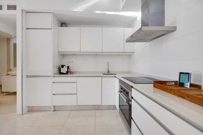 Image No.26-3 Bed Apartment for sale