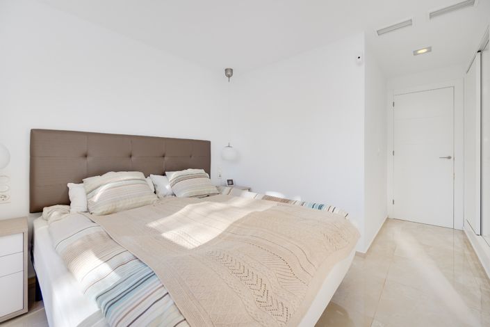 Image No.29-3 Bed Apartment for sale