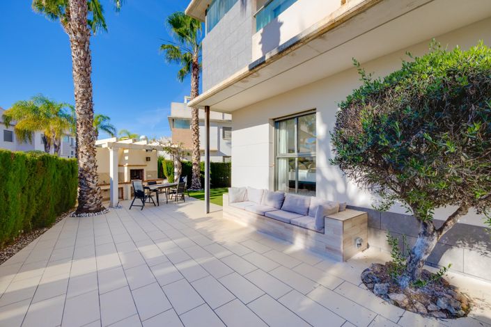 Image No.3-3 Bed Apartment for sale