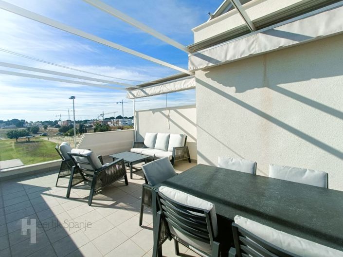 Image No.19-3 Bed Townhouse for sale