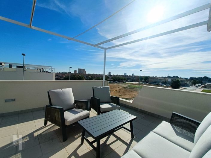 Image No.22-3 Bed Townhouse for sale