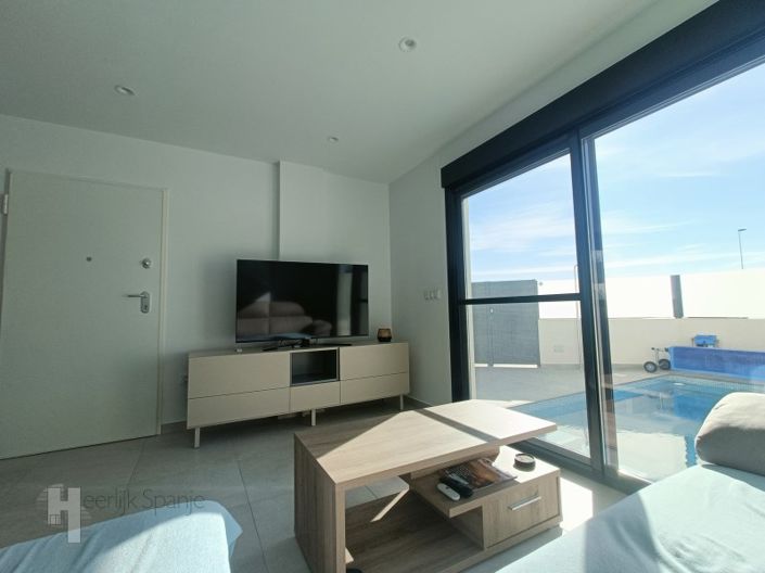 Image No.5-3 Bed Townhouse for sale