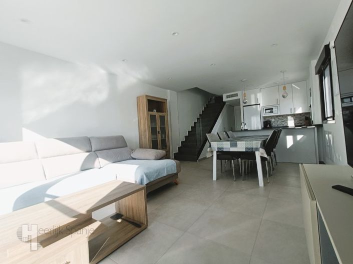 Image No.6-3 Bed Townhouse for sale