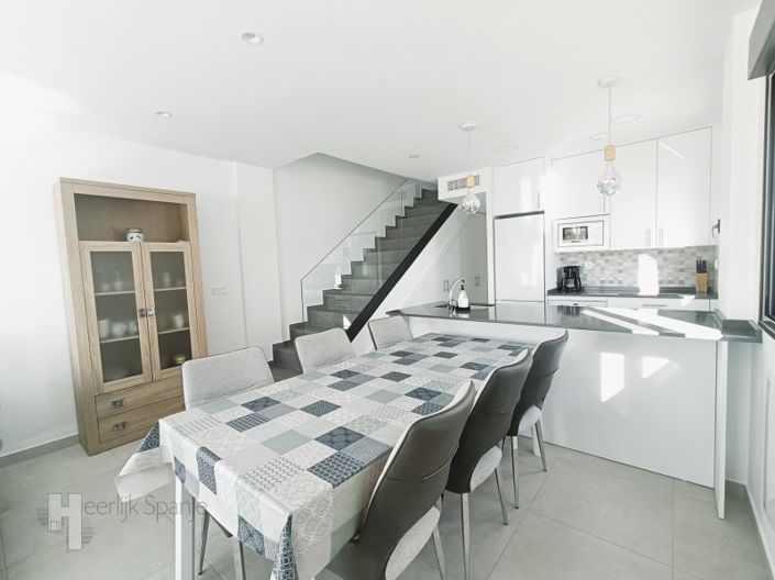 Image No.7-3 Bed Townhouse for sale