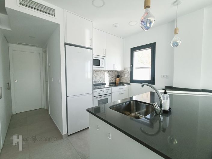 Image No.8-3 Bed Townhouse for sale