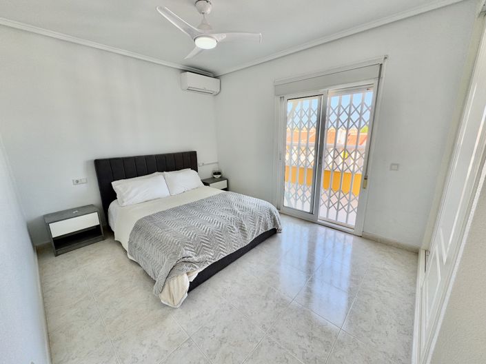 Image No.15-3 Bed Villa for sale