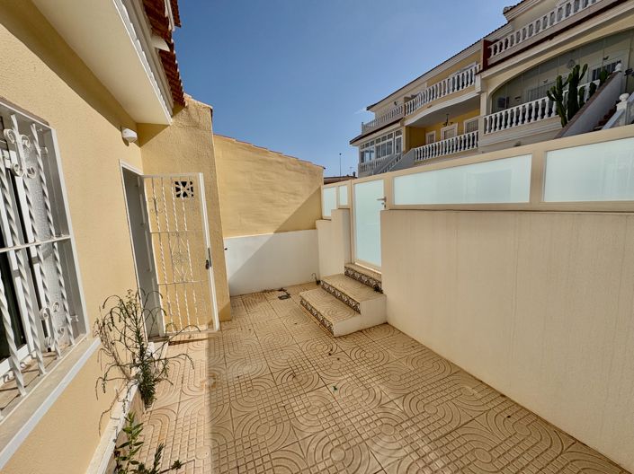 Image No.8-3 Bed Villa for sale