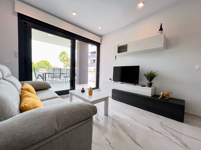 Image No.20-2 Bed Apartment for sale