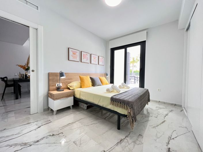 Image No.28-2 Bed Apartment for sale