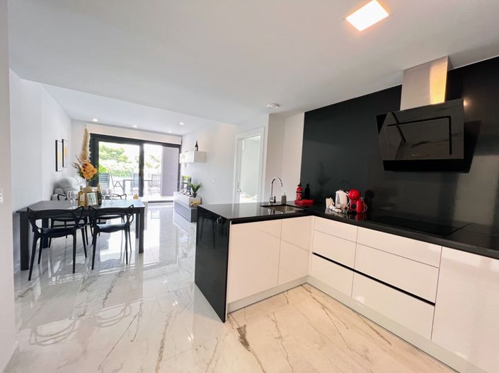 Image No.8-2 Bed Apartment for sale