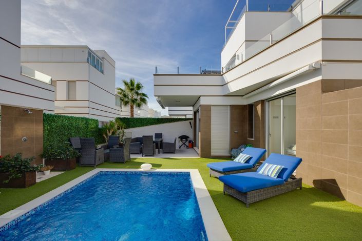 Image No.2-Villa de 3 chambres à vendre à Alicante