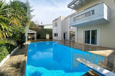 1 - Voula, House