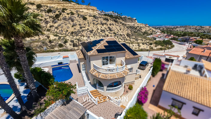 Image No.1-4 Bed Villa for sale