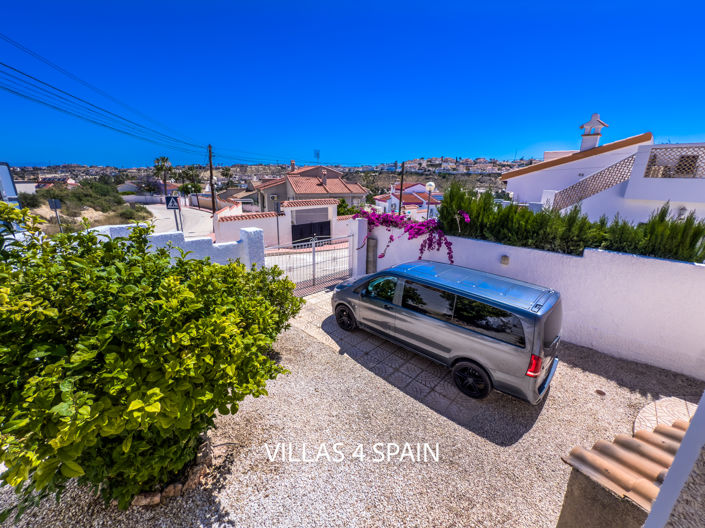 Image No.10-4 Bed Villa for sale