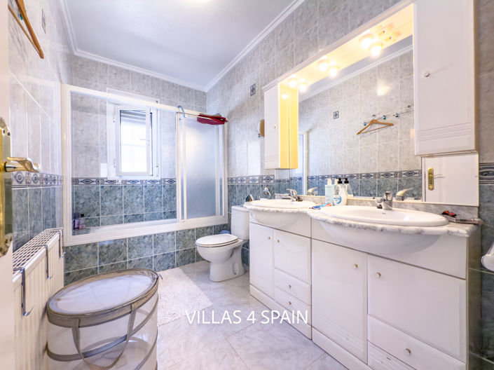 Image No.31-4 Bed Villa for sale