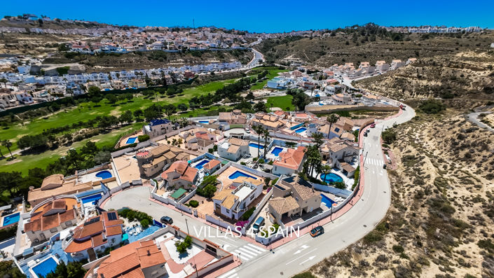 Image No.53-4 Bed Villa for sale