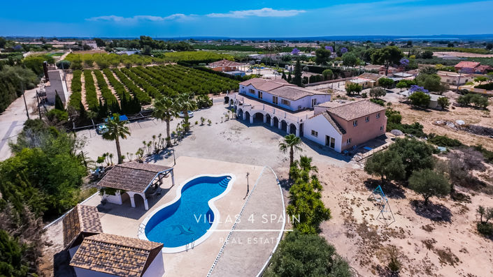 Image No.1-12 Bed Villa for sale