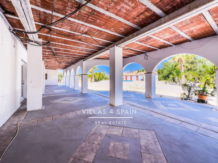 Image No.17-12 Bed Villa for sale