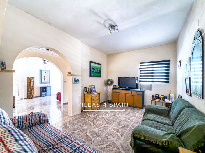 Image No.26-12 Bed Villa for sale