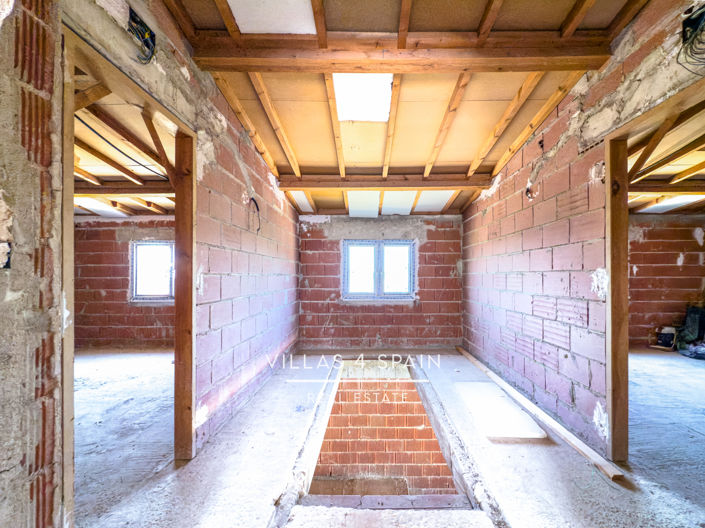 Image No.53-12 Bed Villa for sale