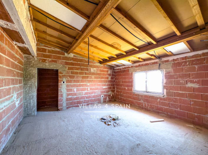 Image No.55-12 Bed Villa for sale