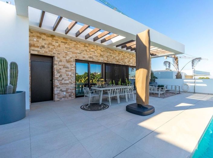 Image No.2-Villa de 4 chambres à vendre à Espagne