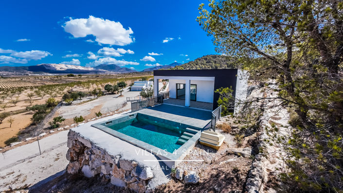 Image No.1-3 Bed Villa for sale