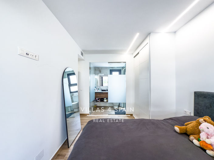 Image No.32-2 Bed Apartment for sale