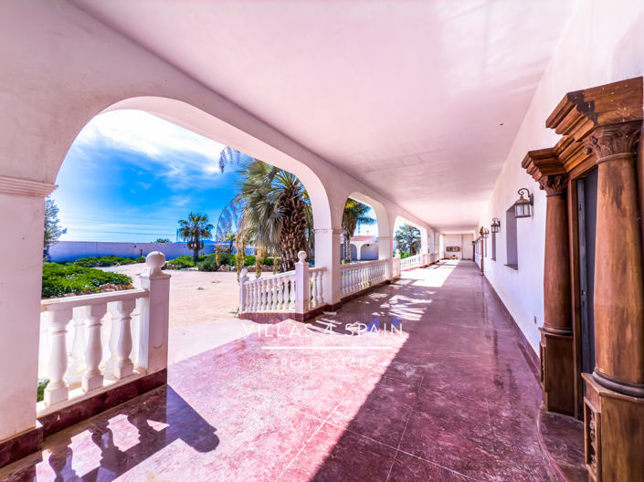 Image No.13-8 Bed Villa for sale