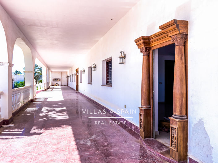 Image No.18-8 Bed Villa for sale