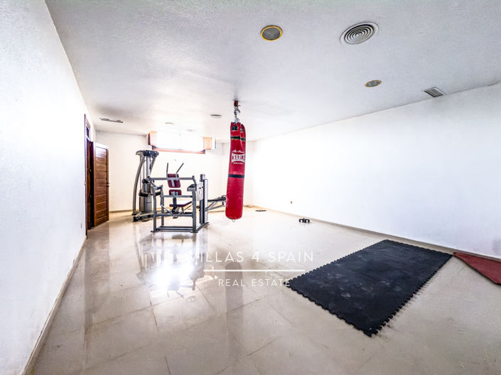 Image No.24-8 Bed Villa for sale