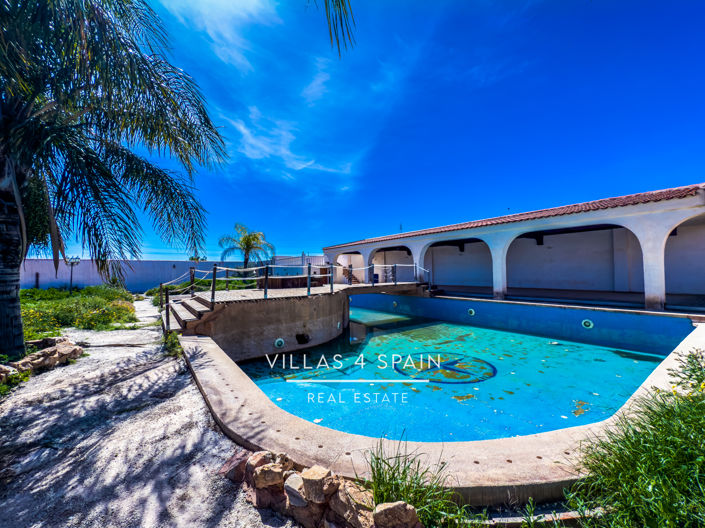 Image No.46-8 Bed Villa for sale