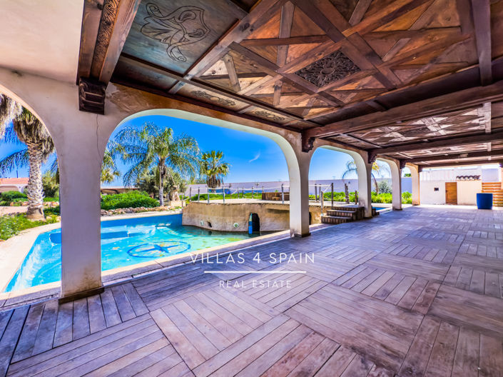 Image No.51-8 Bed Villa for sale