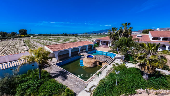 Image No.57-8 Bed Villa for sale