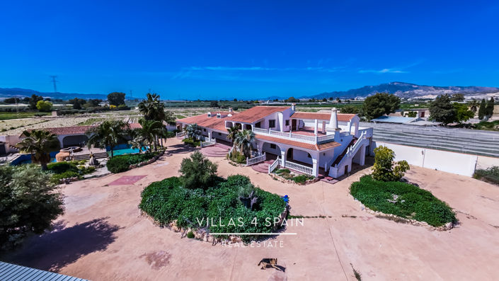 Image No.8-8 Bed Villa for sale