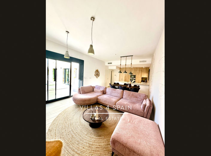 Image No.8-3 Bed Villa for sale