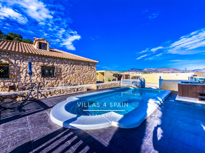 Image No.17-4 Bed Villa for sale