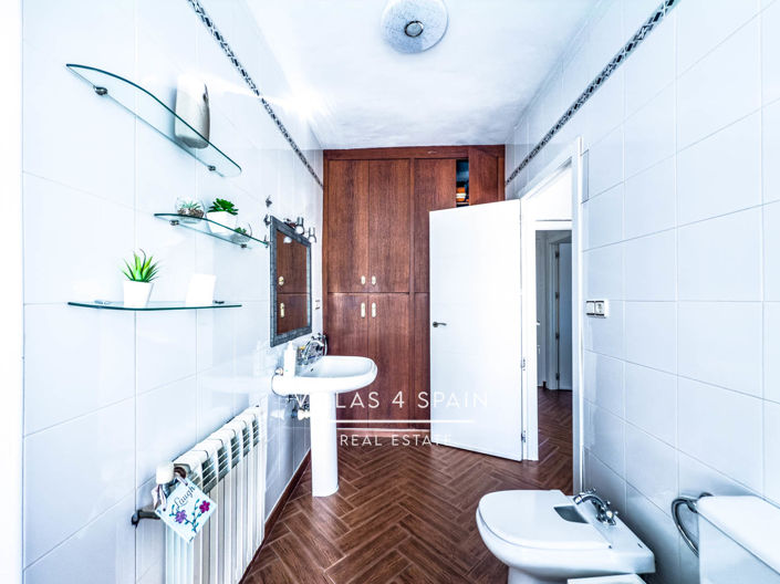 Image No.39-4 Bed Villa for sale