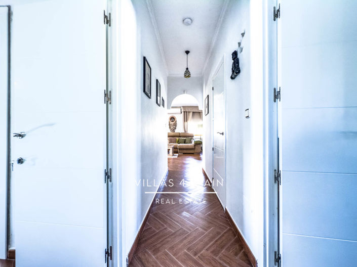 Image No.54-4 Bed Villa for sale