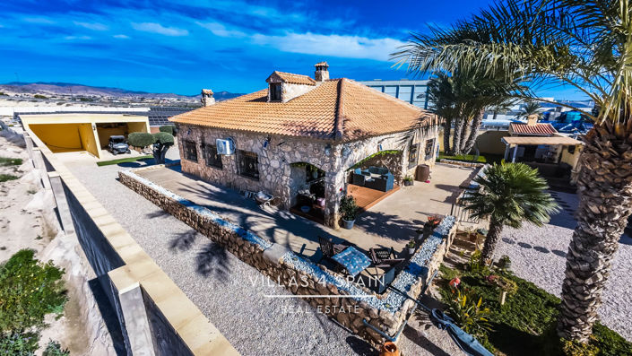 Image No.58-4 Bed Villa for sale