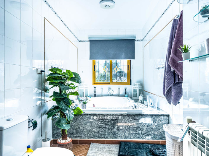 Image No.38-4 Bed Villa for sale