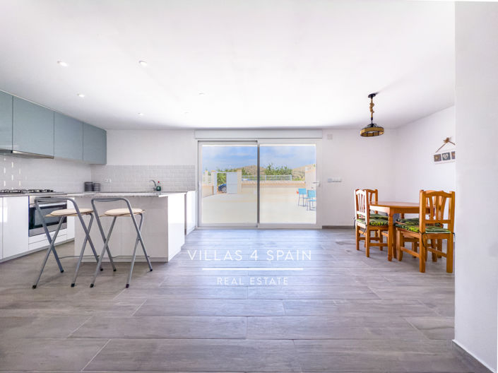 Image No.19-4 Bed Property for sale