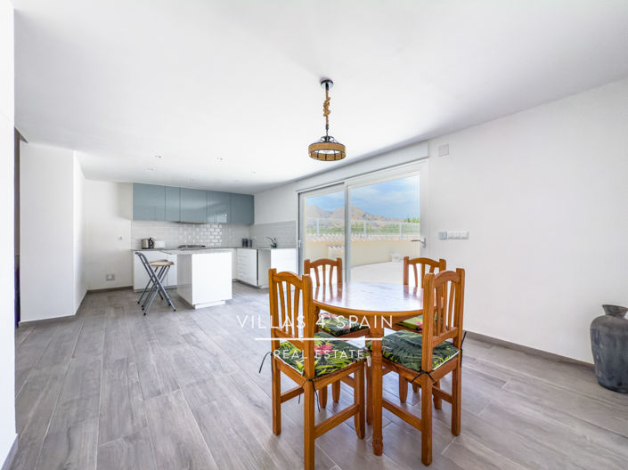 Image No.26-4 Bed Property for sale